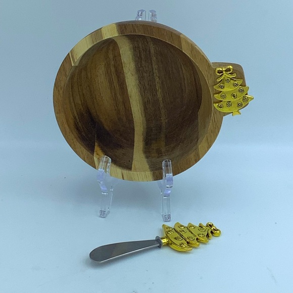 Wood Bowl and Christmas Tree Spreader - Picture 3 of 4